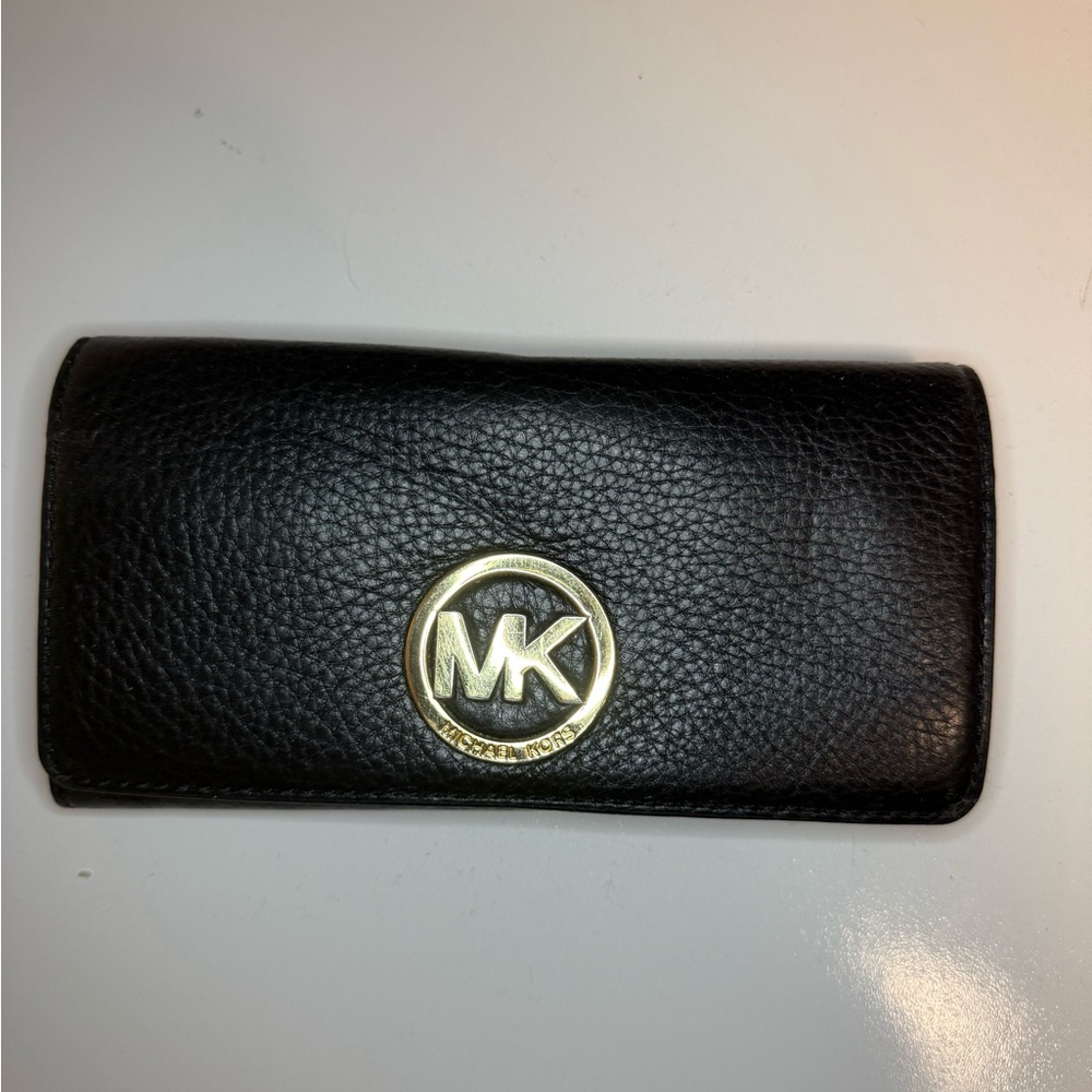 Michael Kors Black Leather Key Holder with Gold Logo